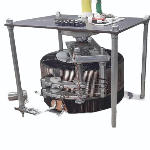 Dry Type Industrial 28 Amp 2 Carbon Auto Transformer - Efficiency: High