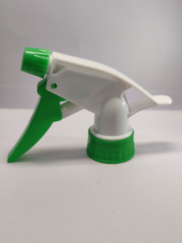 28mm Barber Trigger Pump Sprayer (Mix Colour) - Durable Plastic, 28mm Neck Size, Adjustable Spray Pattern | Ideal For Misting Hair Products, Comfortable Grip For Stylists