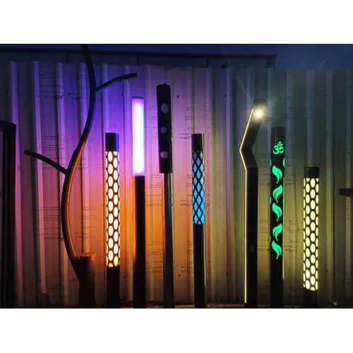 Garden Lamp Posts - Color: Black