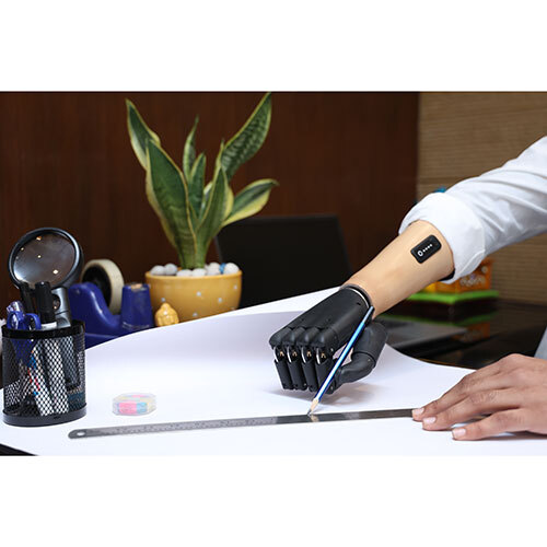 Artificial Hand Prosthesis - Accuracy: 90 %