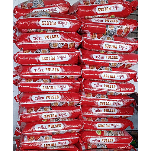 Black Urad Dal - Dried Organic Pulse, 100% Pure, Round Shape, Naturally Black Color | Ideal For Traditional Indian Dishes & Culinary Versatility