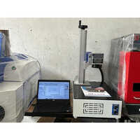 Compact Laser Marking Machine - Accuracy: 100  %