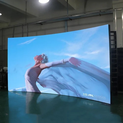 Pole Mounted Video Messaging Display