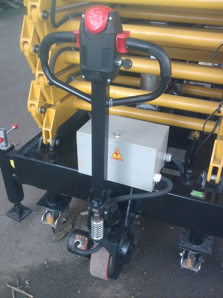 Battery Operated High Raised Scissor Lift Table Mobile