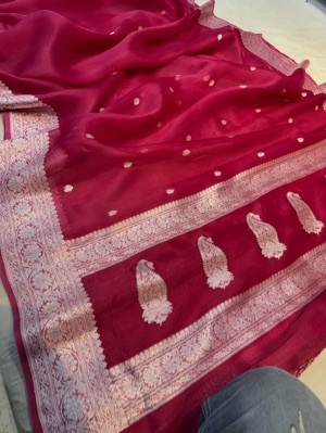 Banarasi Pure Kora Silk Saree Silver Zari Handloom Kadwa Weaving - Color: Magenta Pink