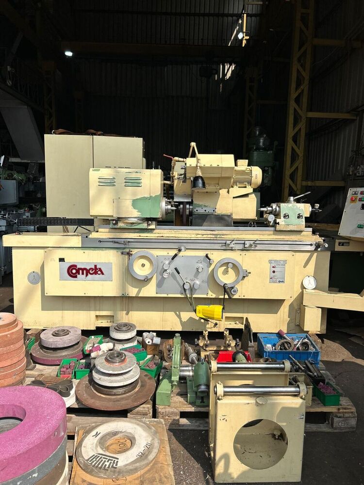 Universal Cylindrical Grinder Machine - Feature: High Performance