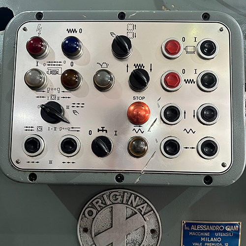 Gear Hobbing Machine - Color: Gray