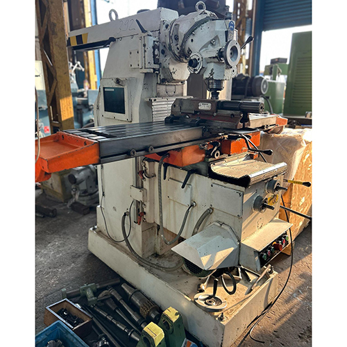Universal Milling Machine with Quill Movement