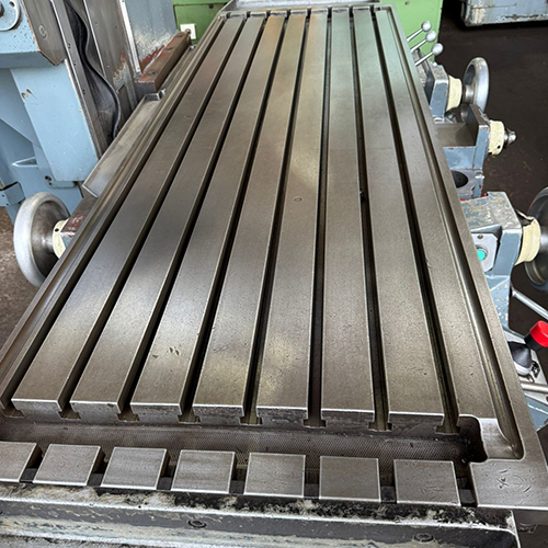HURON  Bed Milling Machine