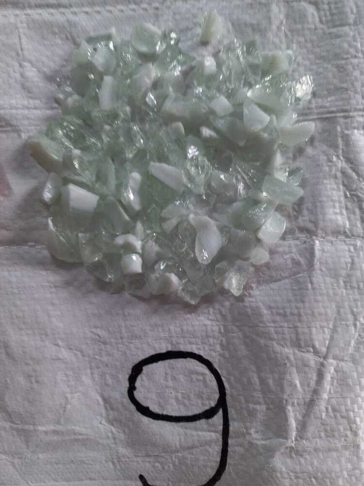 Premium grade transparent with opaque white glass chip