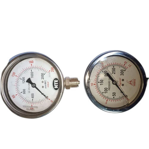 Analog Pressure Gauge - Accuracy: 90 %
