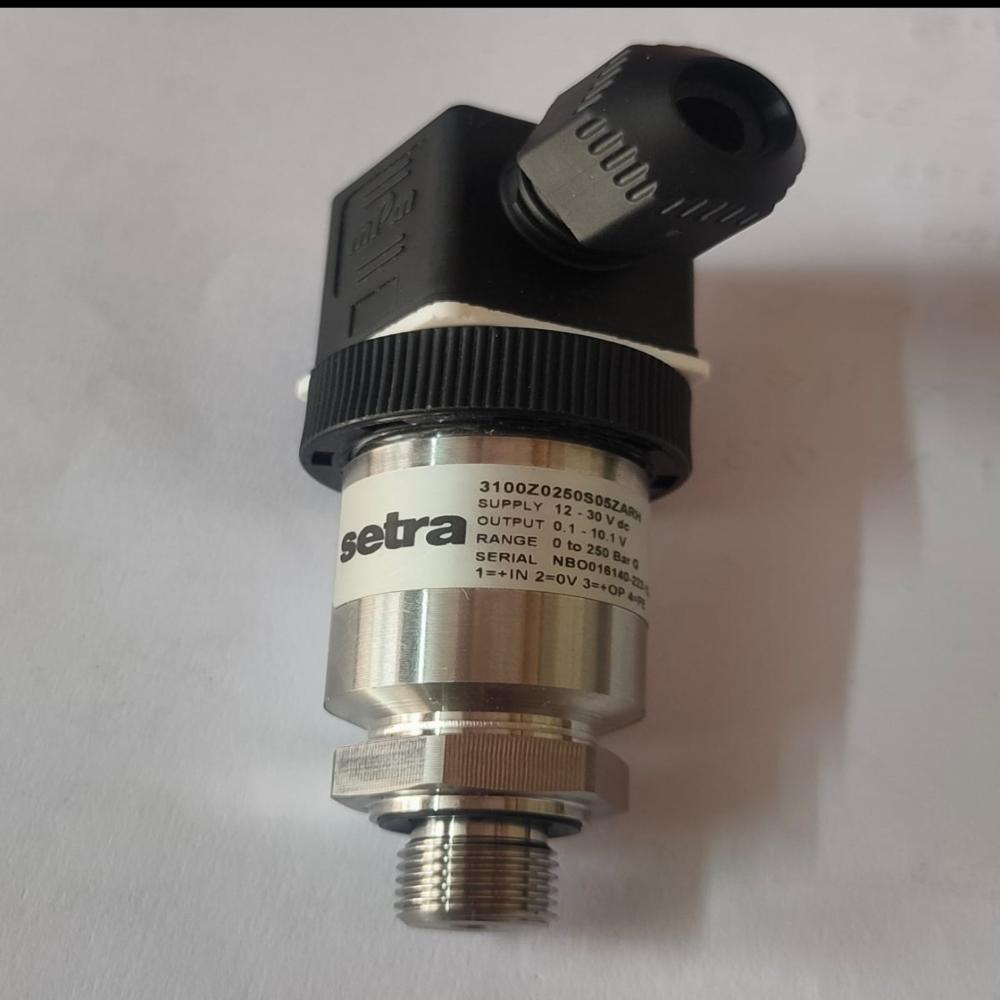 Setra Pressure Transmitter - Accuracy: 0.25 %