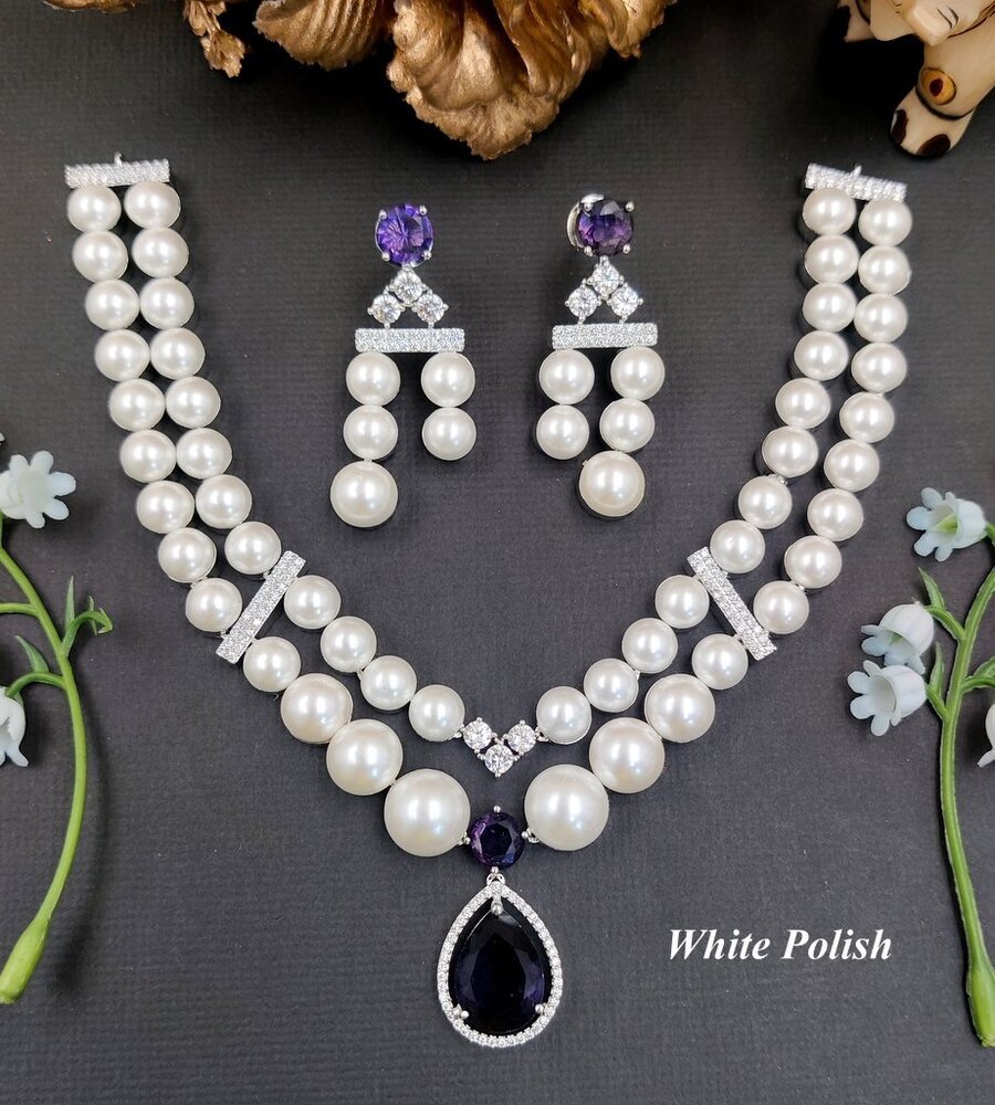 AD Luxurious Pearl Necklace