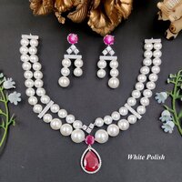 AD Luxurious Pearl Necklace