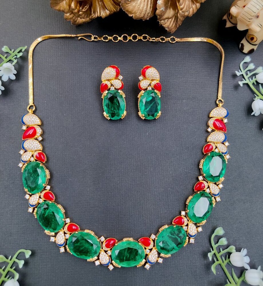 AD Elegant Glass Stone Necklace
