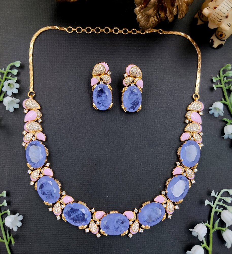 AD Elegant Glass Stone Necklace