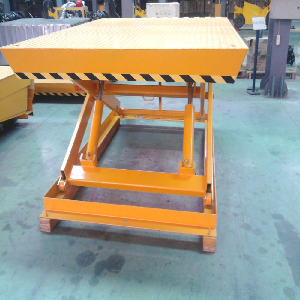 Hydraulic Scissor Lift Tables - Color: Yellow And Black