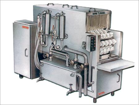 बोतल धोने की मशीन