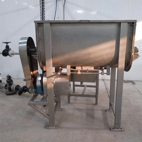 स्टेनलेस स्टील रिबन ब्लेंडर मशीन -