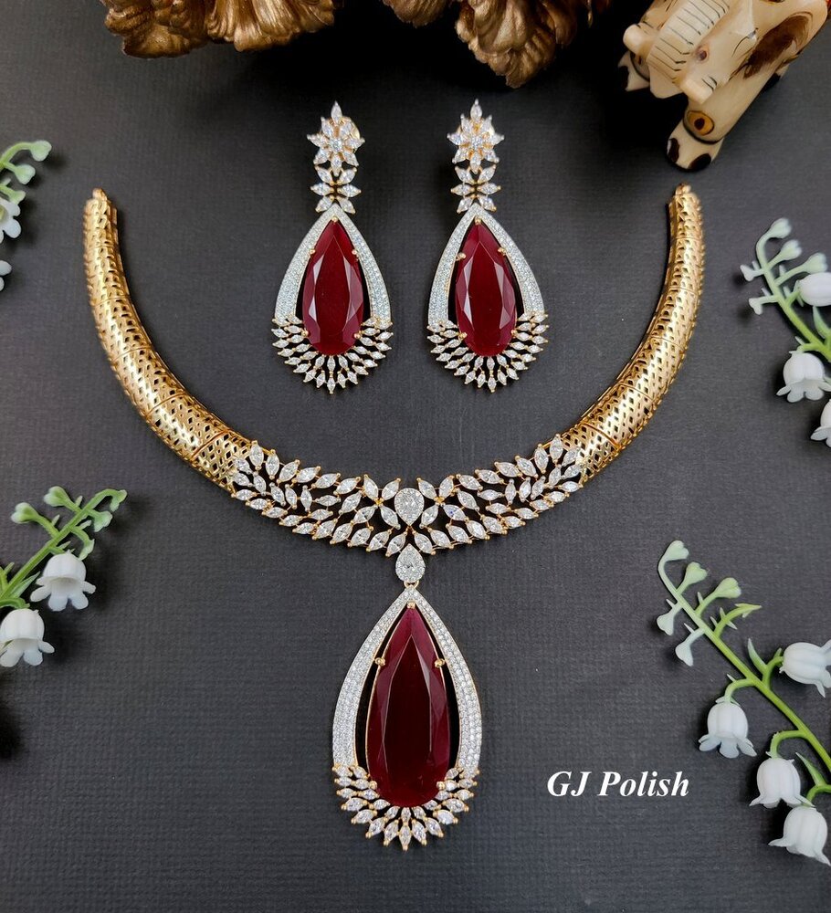 Adorned allure Ad Necklace Set