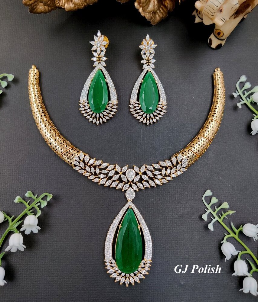 Adorned allure Ad Necklace Set