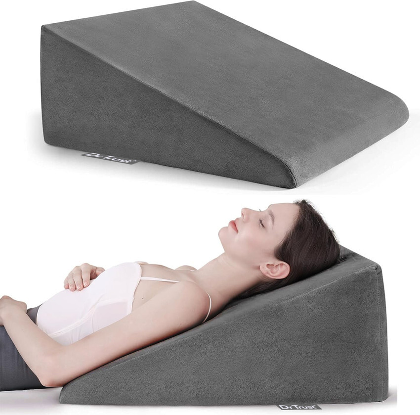 Wedge Pillow - Color: Black