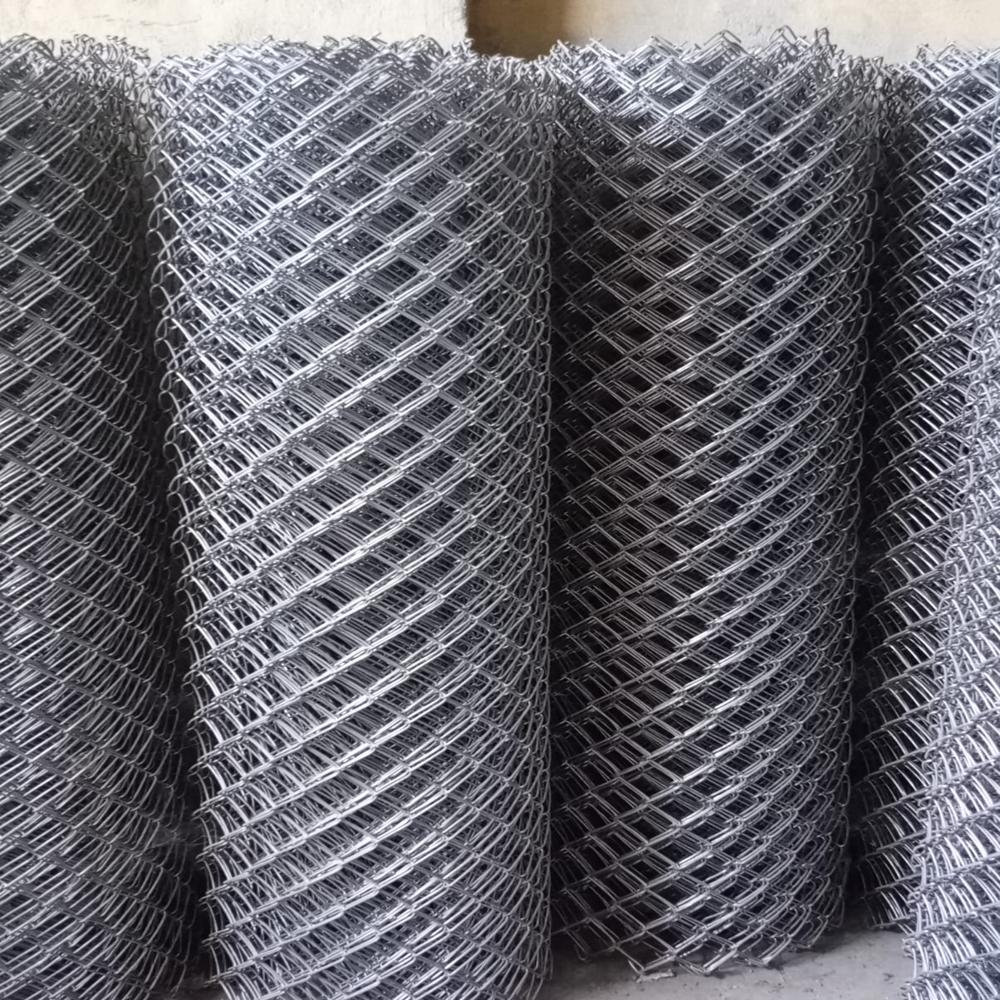 Gi Chain Link Fencing Services - Steel Mesh Design Durable Weather-resistant Security Solution For Commercial Properties