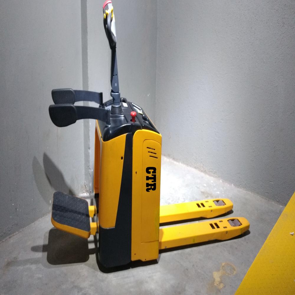 Electric Pallet Truck (Bopt) - Feature: Easy Steering Handle