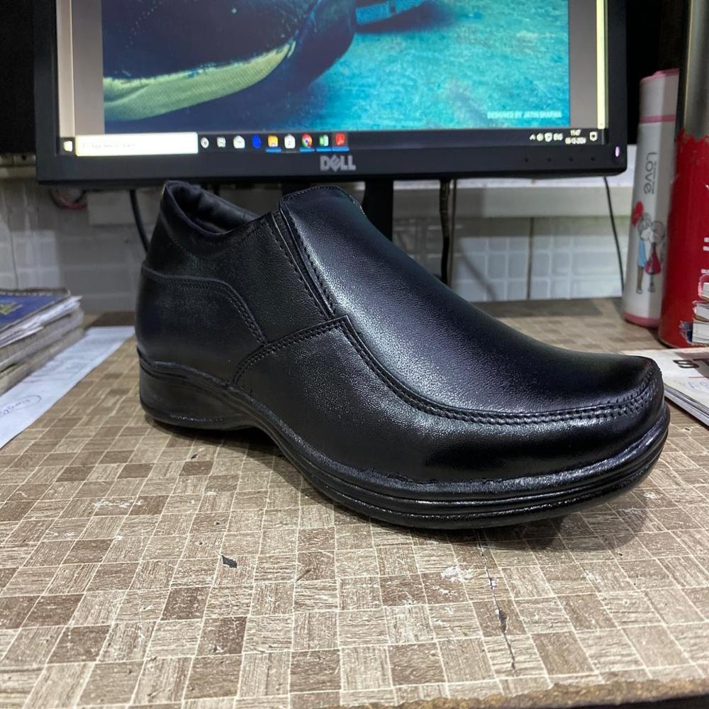 Leather Shoe - Genuine Leather, Black Color, Designed For Men | Comfortable Cushion, Non-slippery Alert Airmix Sole, 1 Year Warranty