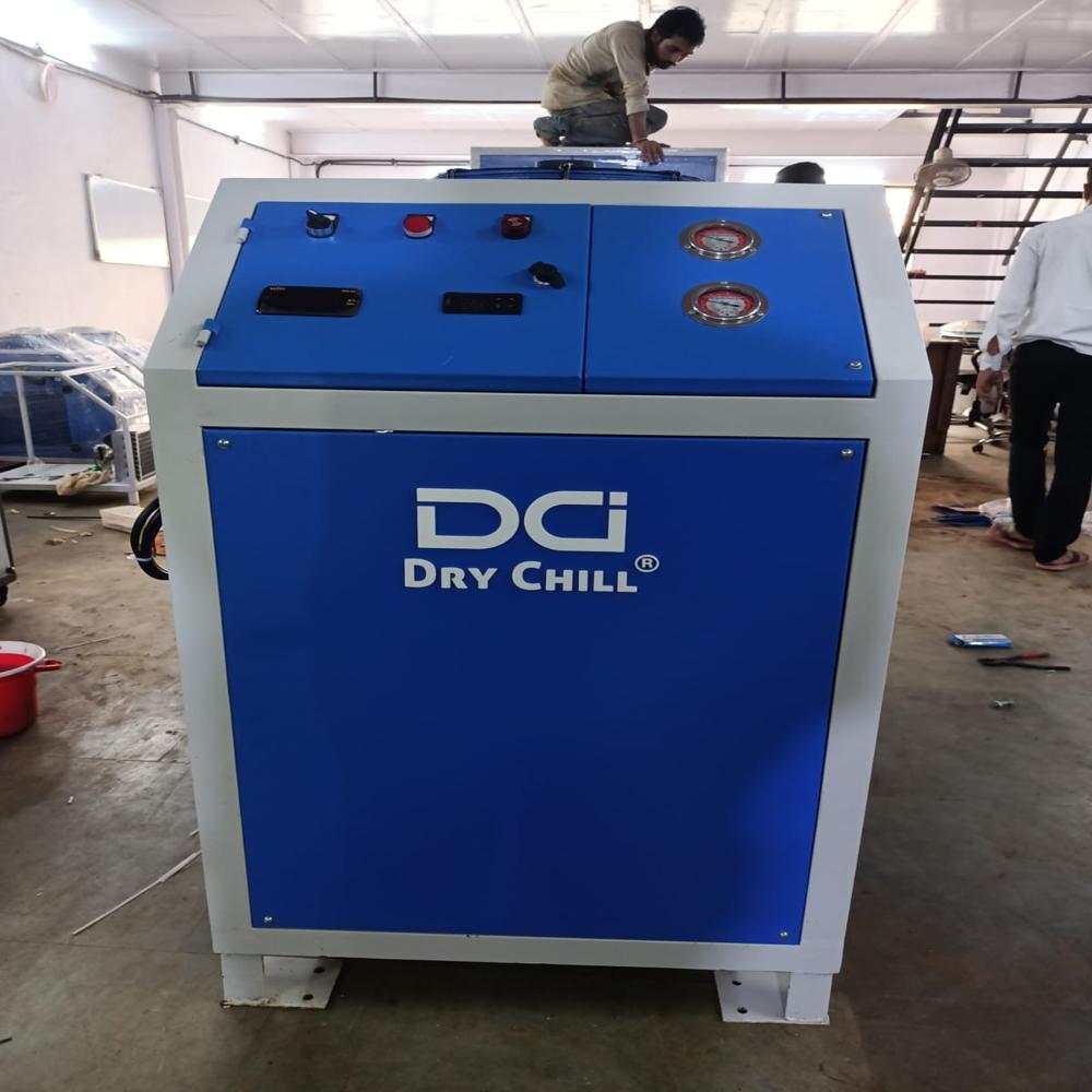 High Pressure Refrigerated Air Dryer - Electric Drive System, 220 Volt Voltage | Standard Size, Blue Color, 1 Year Warranty