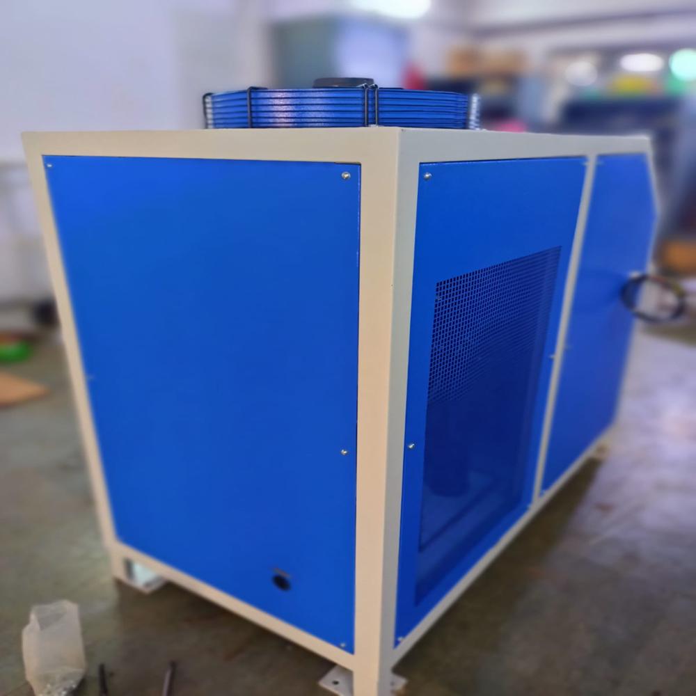 High Pressure Refrigerated Air Dryer - Electric Drive System, 220 Volt Voltage | Standard Size, Blue Color, 1 Year Warranty