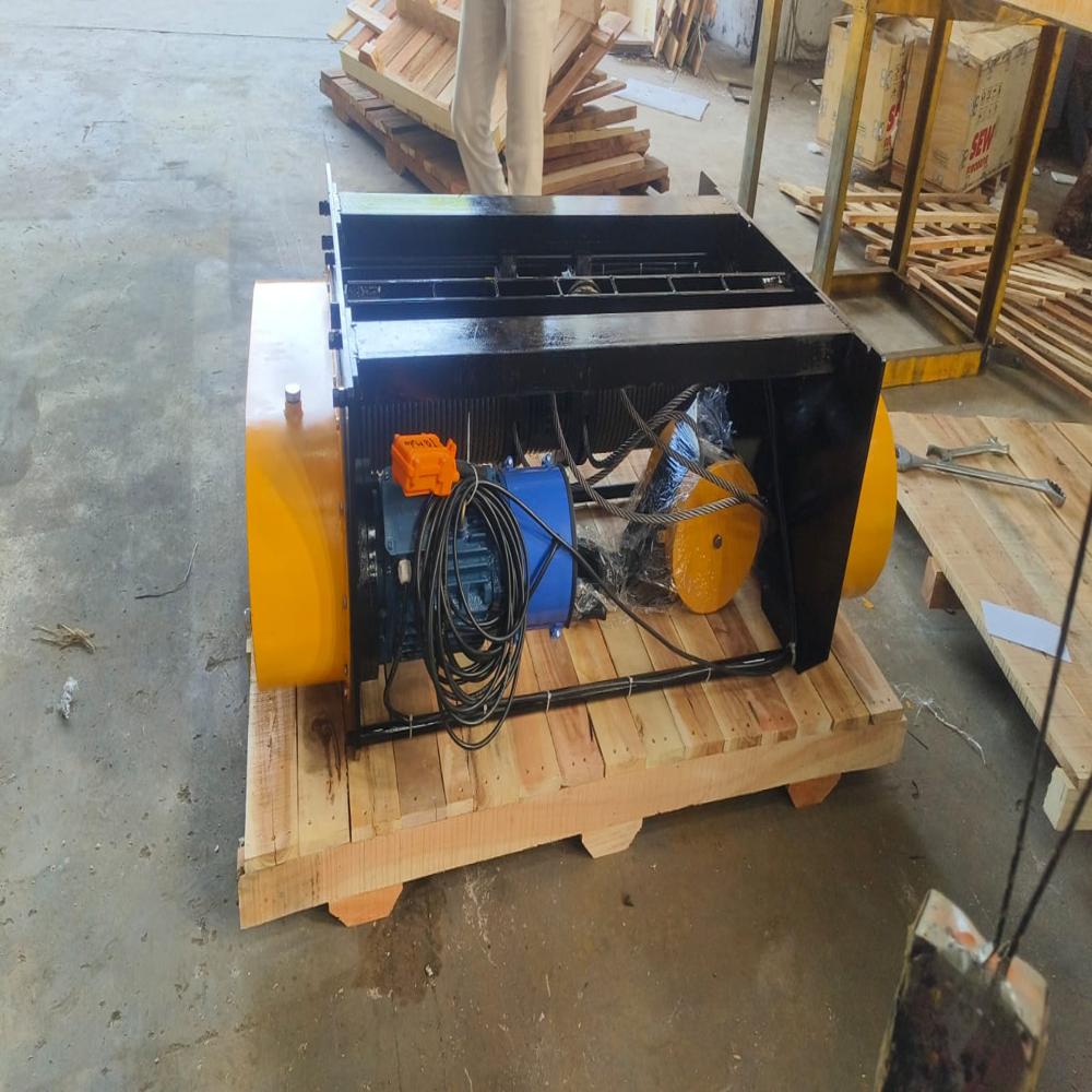 10 Ton 4 Fall Base Mounted Electric Wire Rope Hoist - Size: Standard
