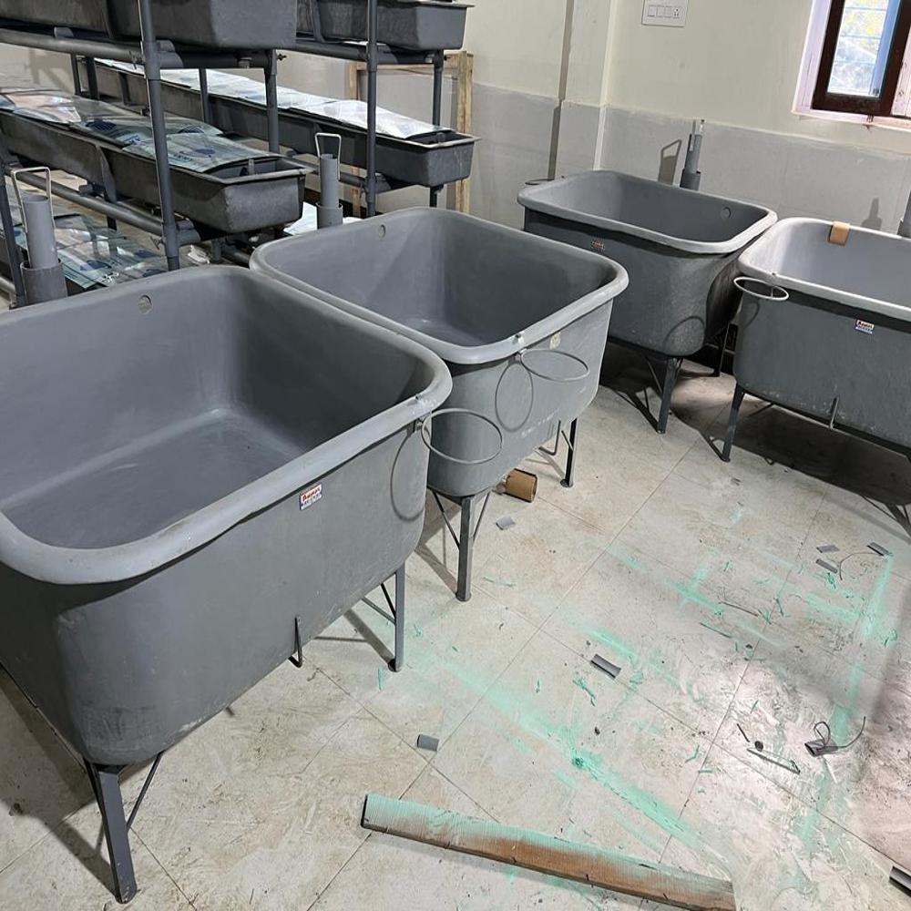 Fish Hatchery Small Tank  