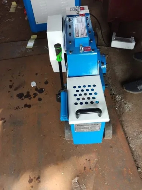 Rebar Cutting Machine Gq42 - Color: Blue