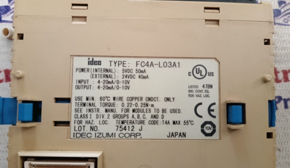 IDEC FC4A-L03A1 PLC