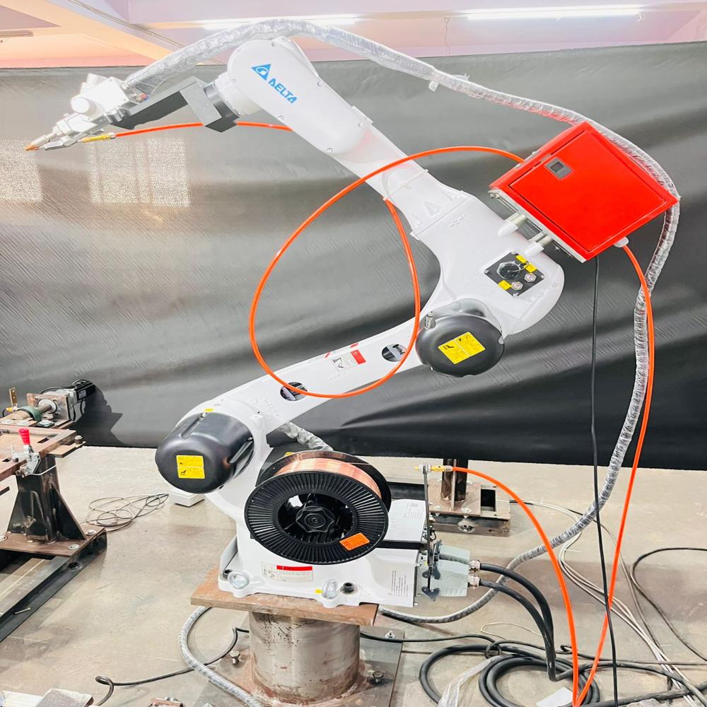 Robotic Welding With Laser - Accuracy: 95 %