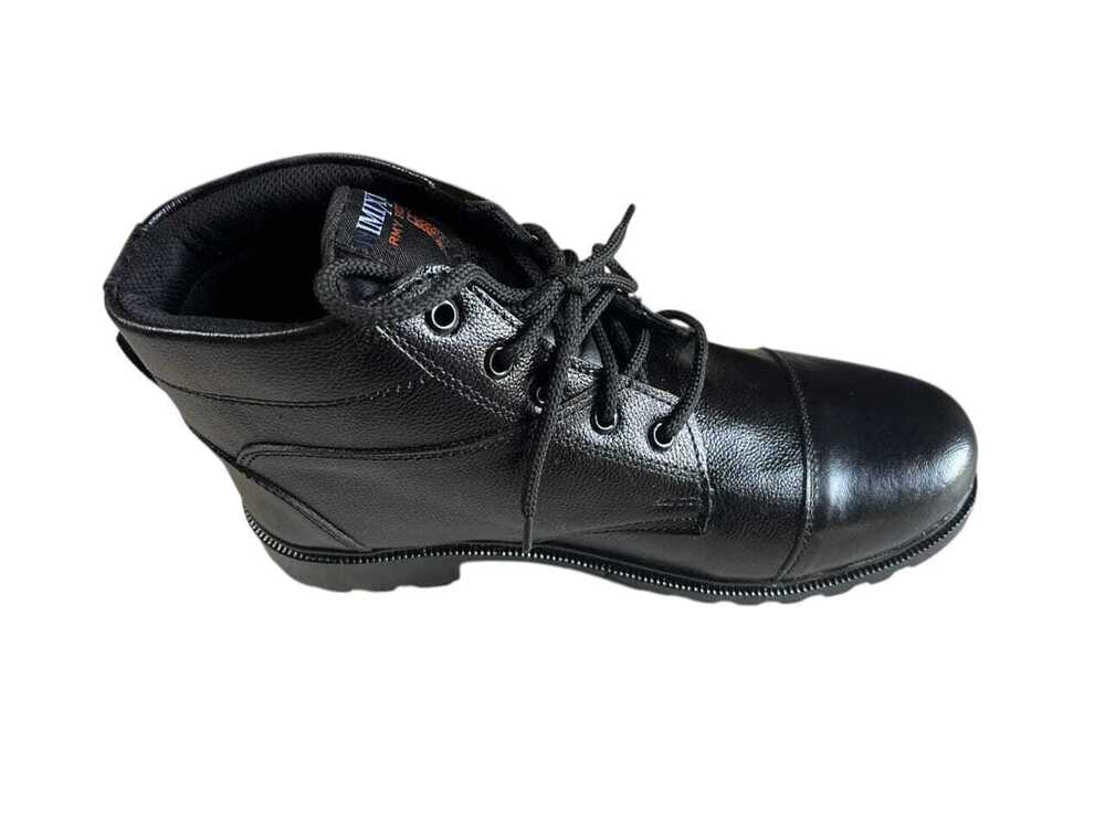 Short Dms Shoes - Color: Black
