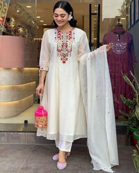 Heavy 3 Pieces Suit - Bust Size: 44 Inch (in)