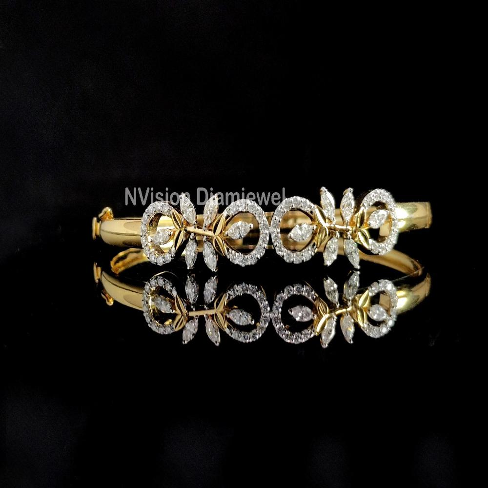 Exquisite Floral Gold Natural Diamond Bracelet