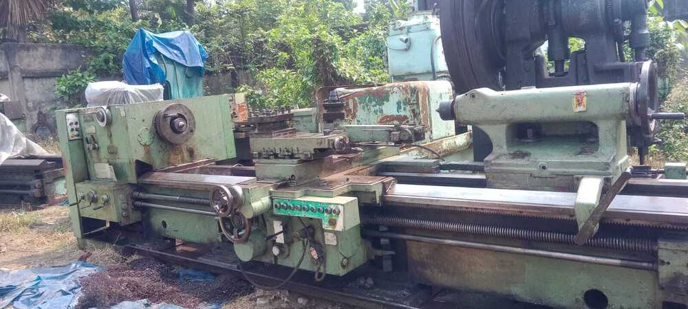 All Geared Lathe Machine - Iron Material, 220-440 Volt Voltage, Green Color | Automatic, High Performance, 1 Year Warranty