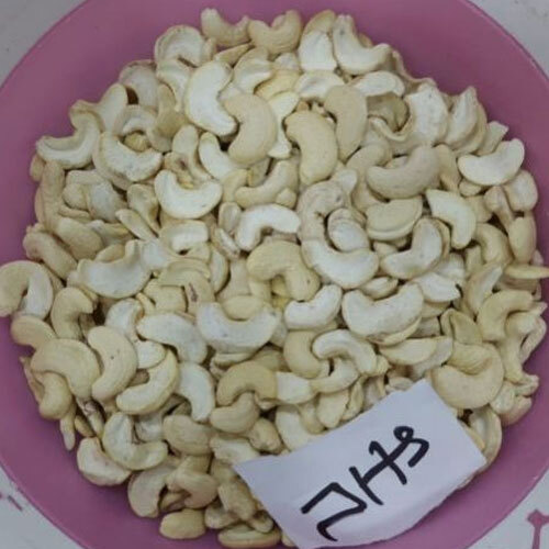 Jhs Grade Split Cashew Nut - Color: White