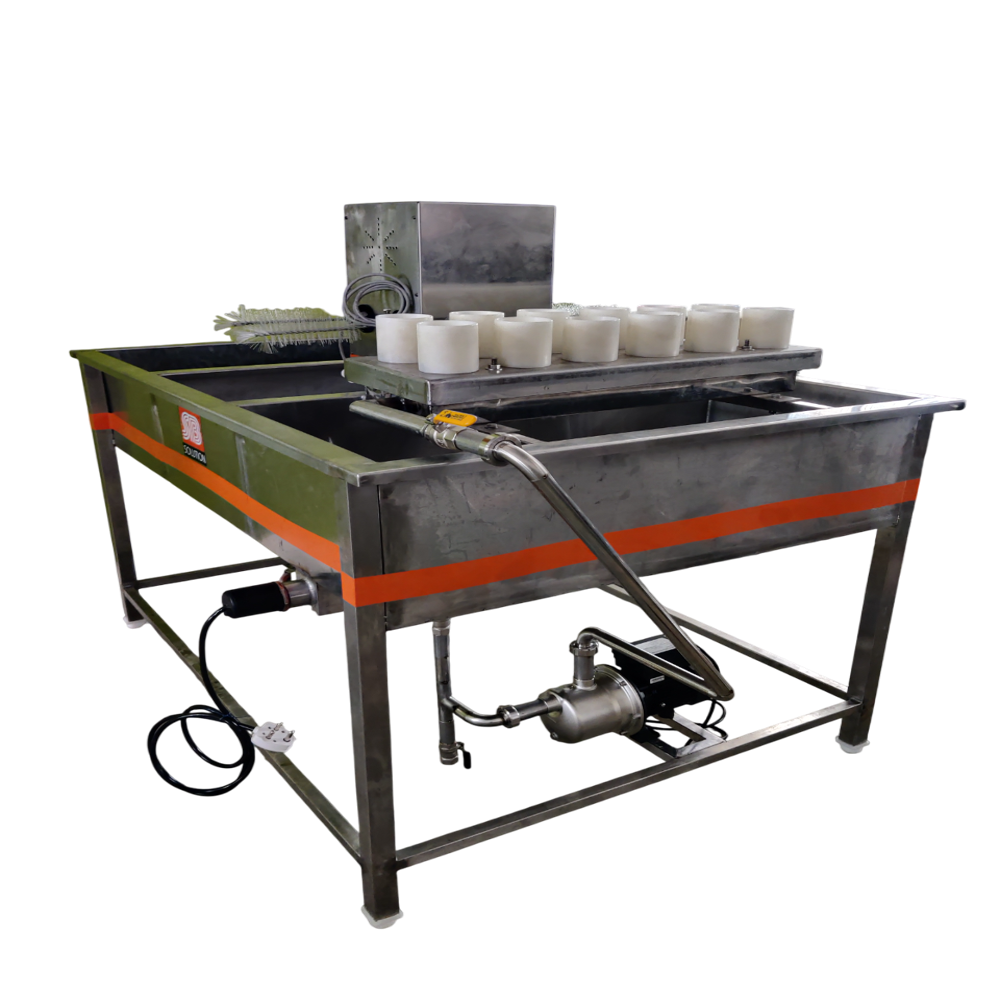 Bottle Washing & Rinsing Machine - Color: Silver