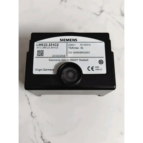 Siemens Burner Controller Lme22.331C2 - Color: Black