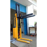 1.5 Ton Semi Electrical Stacker