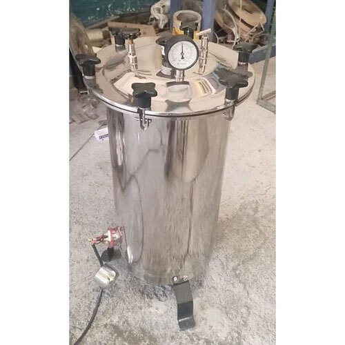 Single Walled Vertical Autoclave