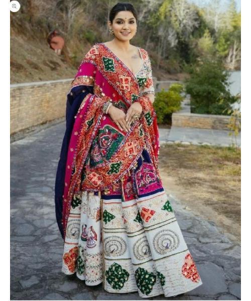 Pure Cotton Gamthi Kodi Work Navratri Special Chaniya Choli - Lehenga Length: 40 Inch, Waist: 42 Inch, Choli Length: 15 Inch | Intricate Craftsmanship, Perfect For Festive Celebrations