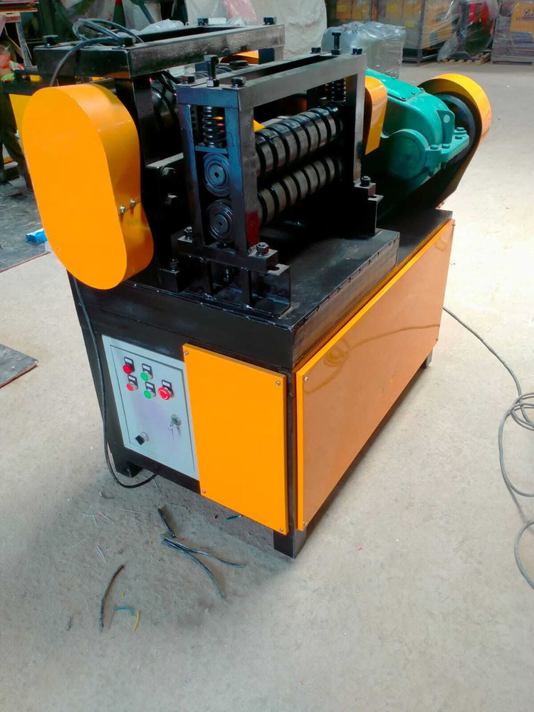 Scrap Bar Straightening Machine Sfw10-25 - Color: Yellow