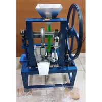 Camphor Tablet Making Machine - Capacity: 4-5 Kg/hr