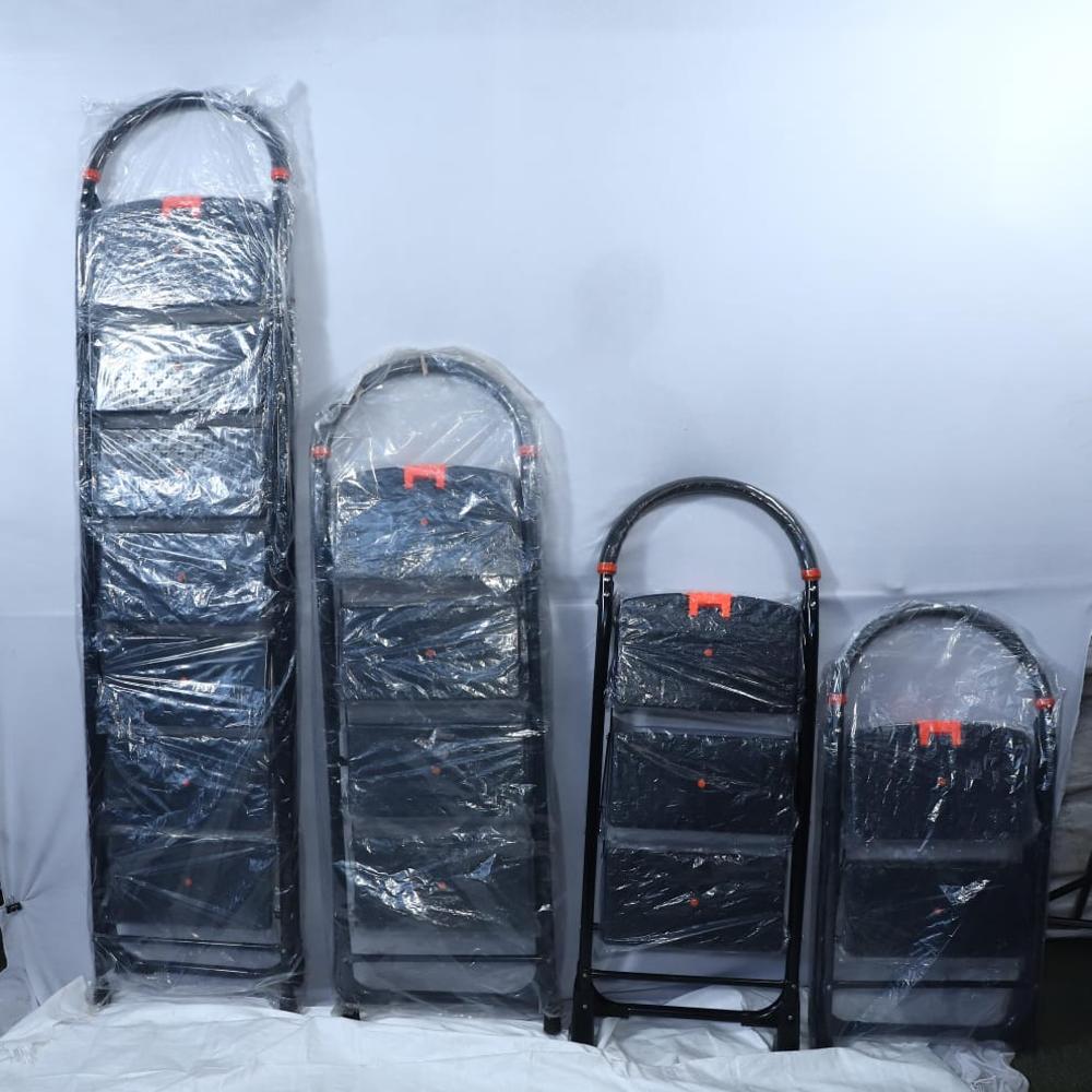 BLACK LADDERS (IRON) HEAVY DUTY
