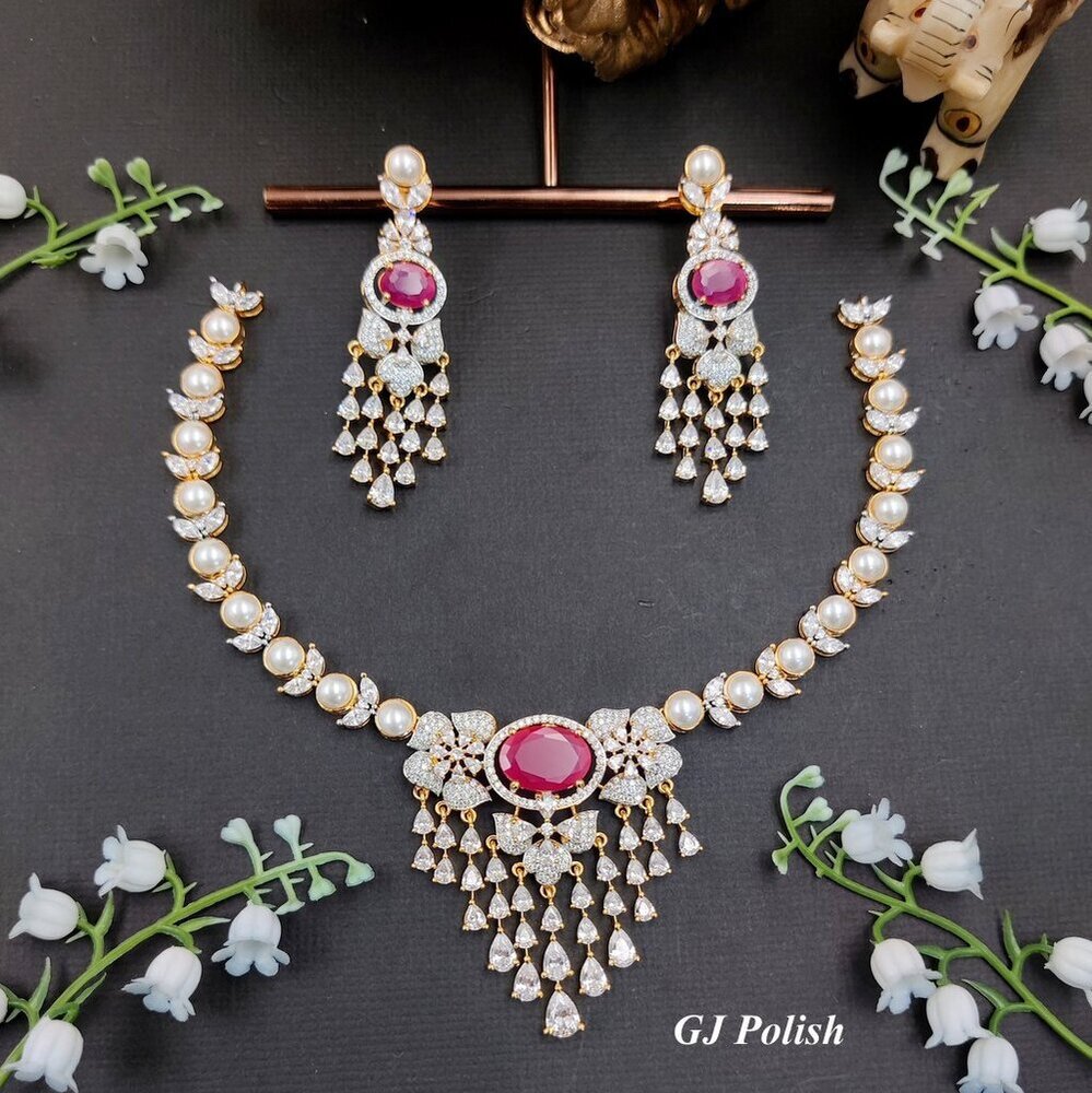 Classic beauty AD Necklace